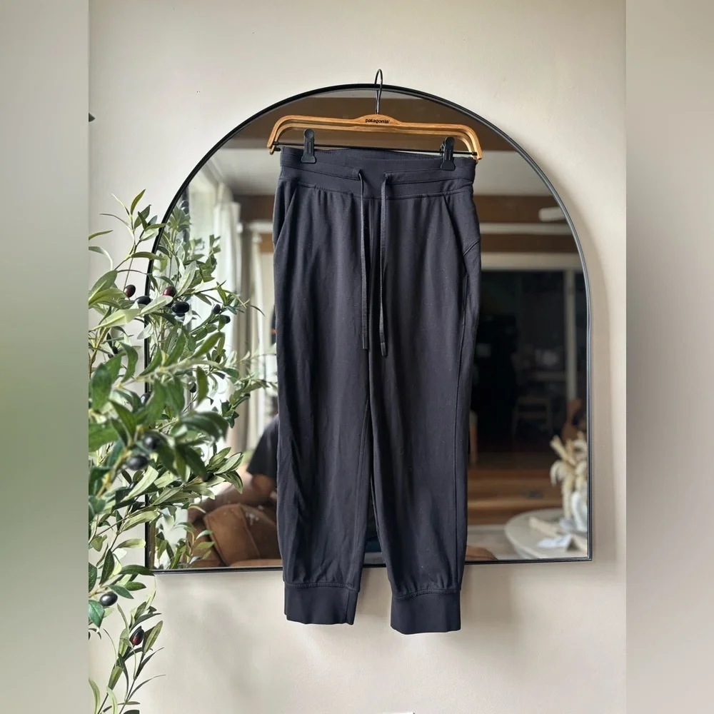 LULULEMON | ready to rulu crop | size 4 - Picture 2 of 4
